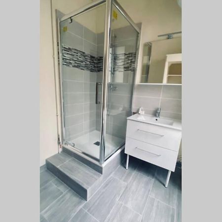 Appartement Le contemporain à Issoudun Extérieur photo